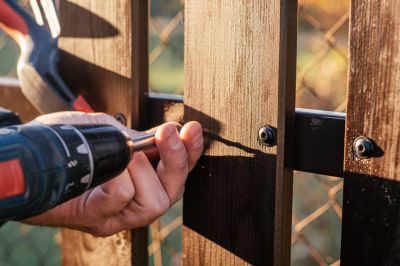 Wood Fence Repair Costs — Cost of Wood Fence Repair