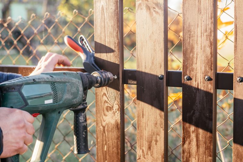 Wood Fence Repair Costs — Cost of Wood Fence Repair